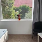 Mediterran Garden Lil דירה